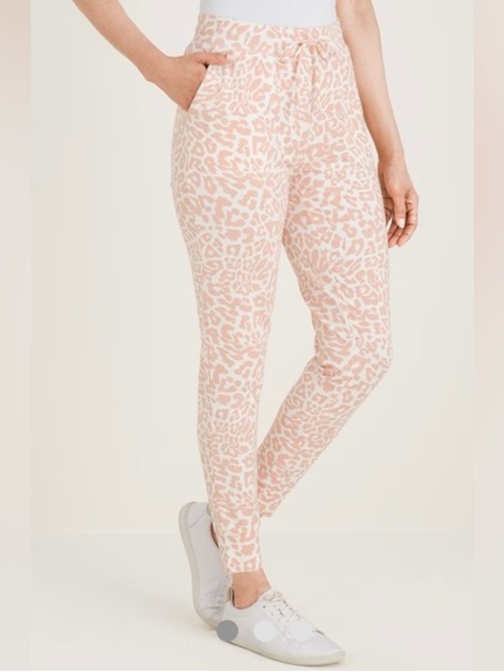 Chicos Energy Pink Animal Leopard Print Casual Joggers Sweatpants Size 0 Small